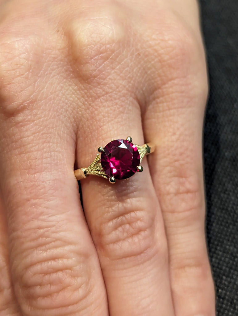 Vintage Round Cut 2ct Ruby, 14K Yellow Gold Engagement Ring | Red Gemstone Bridal Jewelry | July Birthstone Ring | Milgrain Wedding Band