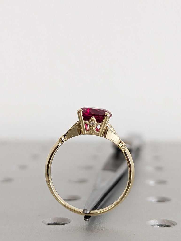 Vintage Round Cut 2ct Ruby, 14K Yellow Gold Engagement Ring | Red Gemstone Bridal Jewelry | July Birthstone Ring | Milgrain Wedding Band