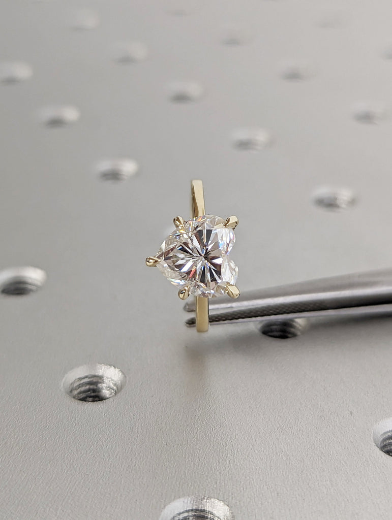 14K Solid Gold Engagement Ring /2.5CT Heart Moissanite Diamond Wedding Ring/Moissanite Engagement Ring/Stack Ring/Promise ring/Yellow gold