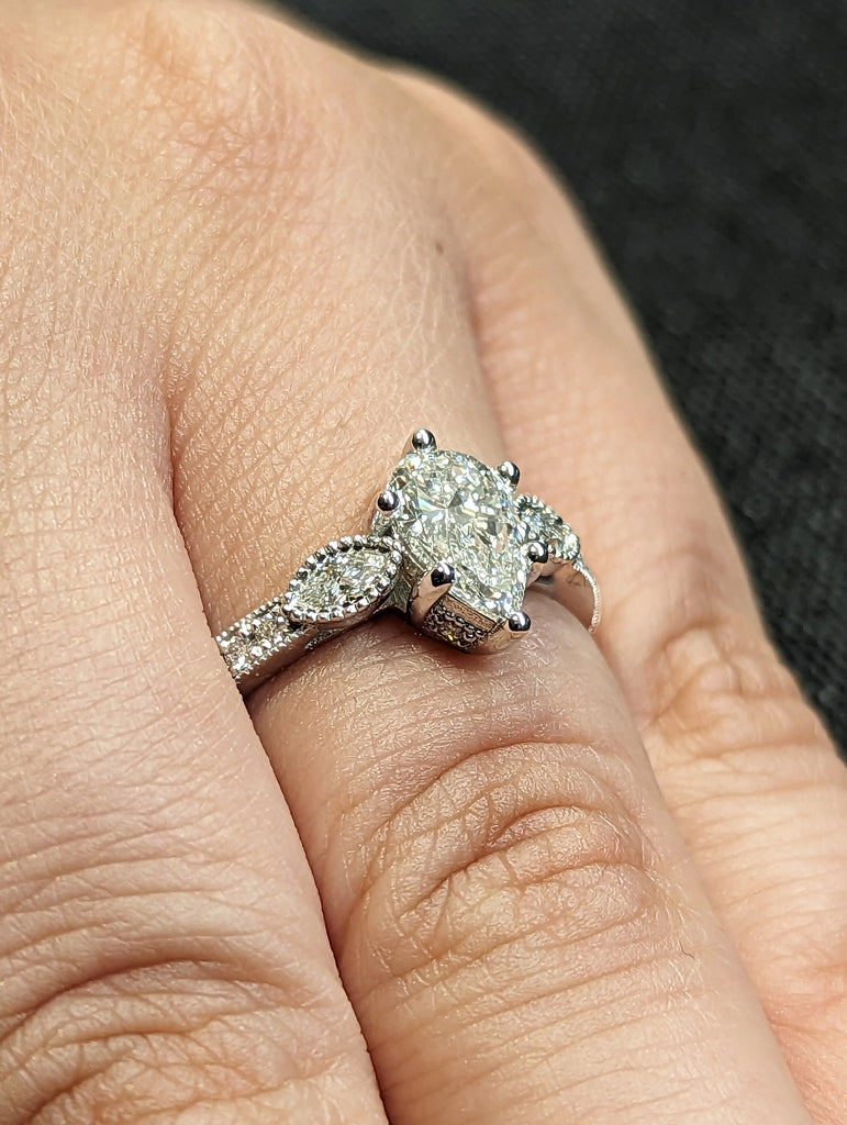 1.5ct Pear Shaped Moissanite Bridal Ring Moissanite Engagement Ring White Gold Cluster Wedding Women Unique Marquise Moissanite Band Vintage