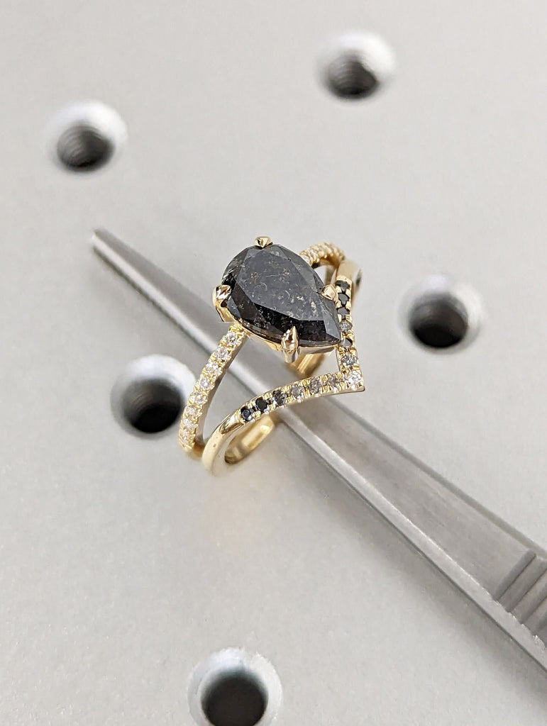 2 Carat 1920's Raw Salt and Pepper Diamond, Pear Diamond Ring, Unique Engagement Bridal Set, Black, Gray Pear, 18k Yellow, Rose, White Gold