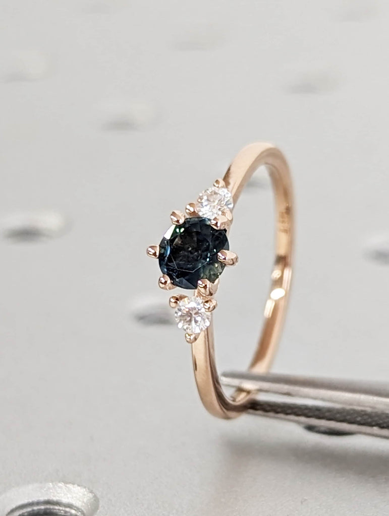 14K Rose Gold Round Cut Peacock Sapphire Engagement Ring, Dainty Statement Sapphire Gemstone Ring, Art Deco Ring, Anniversary Gift