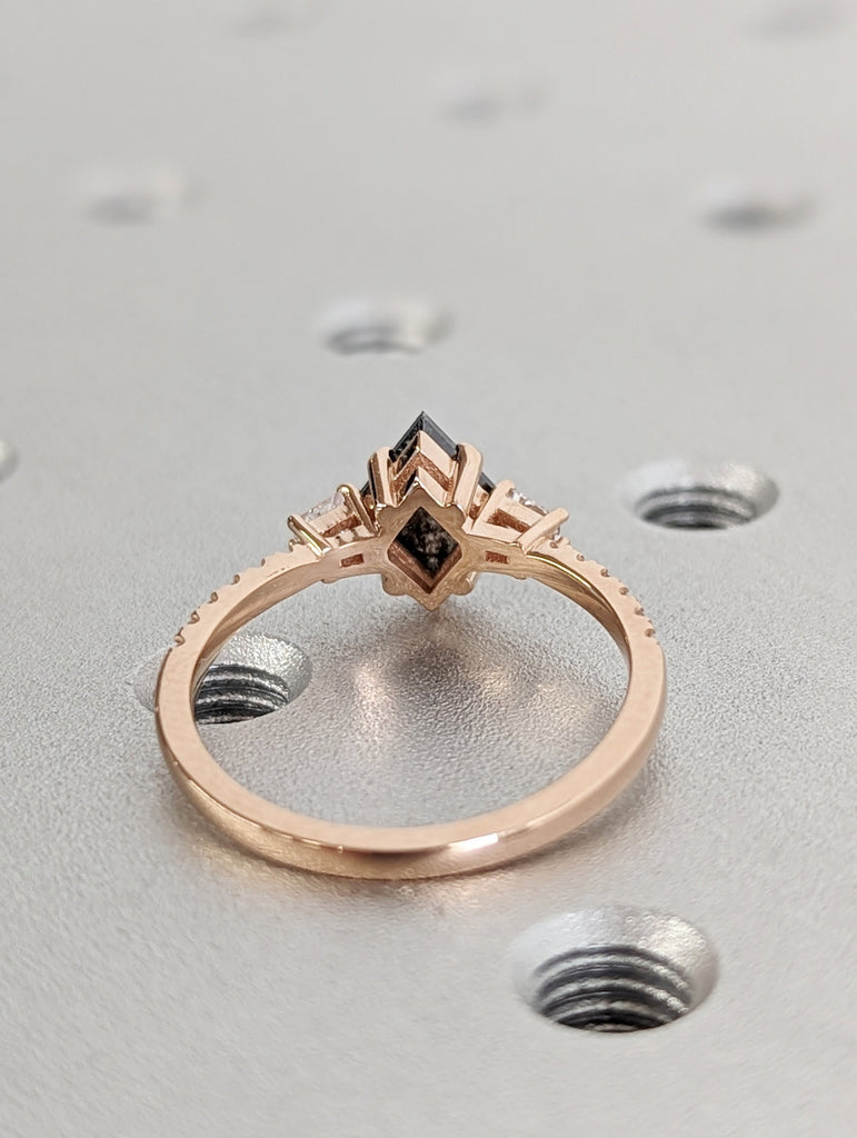 Galaxy Raw Salt and Pepper Diamond Ring- Kite Cut Diamond Engagement Ring Sets- Unique Bridal Geometric Diamond Promise Ring- 14K Rose Gold