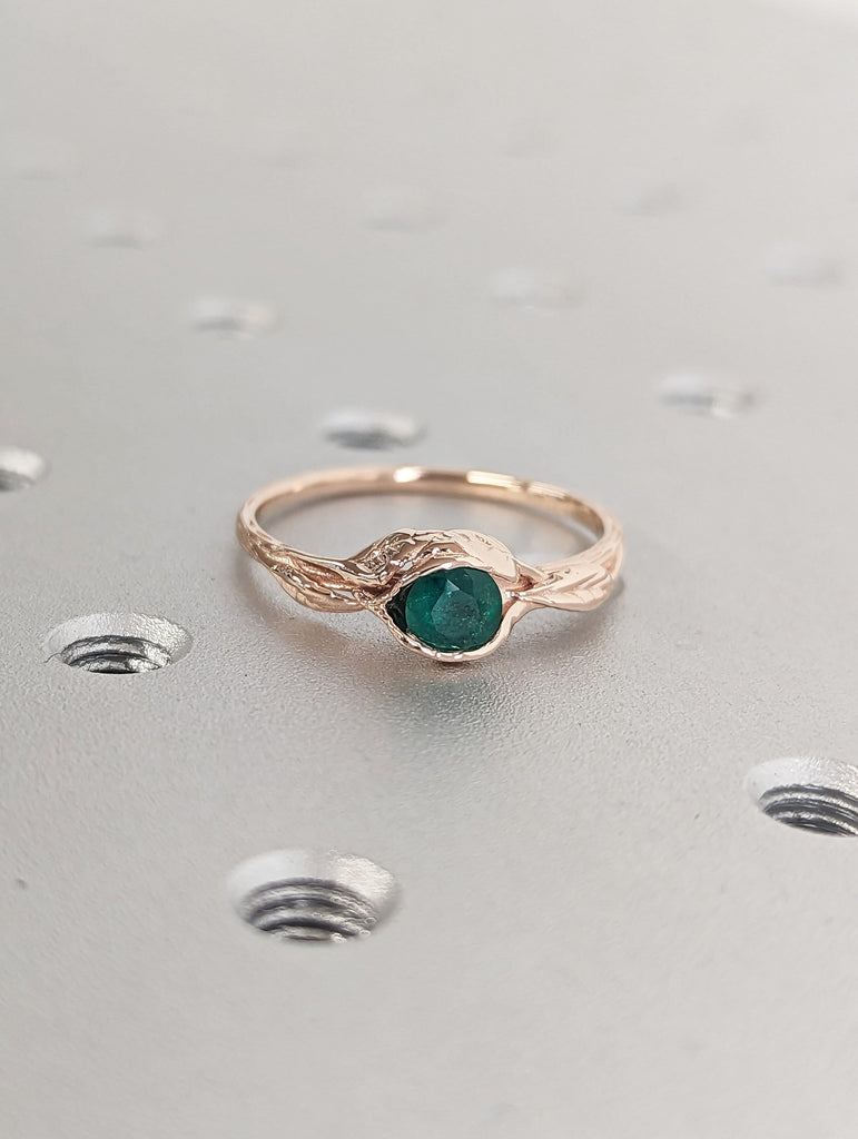 Emerald Ring • Lotus Engagement Ring • Gift For Her • Unique Engagement Ring • Floral Ring • Ring For Her • Promise Ring • Vintage Ring