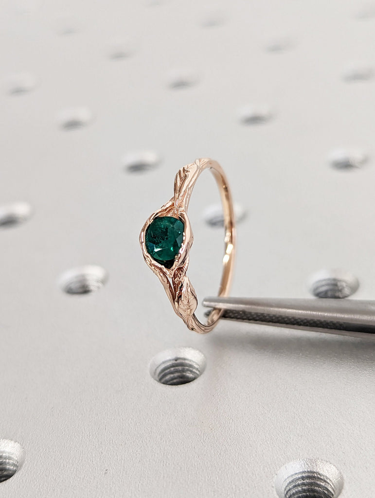 Emerald Ring • Lotus Engagement Ring • Gift For Her • Unique Engagement Ring • Floral Ring • Ring For Her • Promise Ring • Vintage Ring