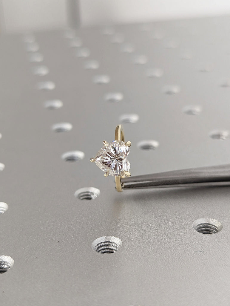 14K Solid Gold Engagement Ring /2.5CT Heart Moissanite Diamond Wedding Ring/Moissanite Engagement Ring/Stack Ring/Promise ring/Yellow gold