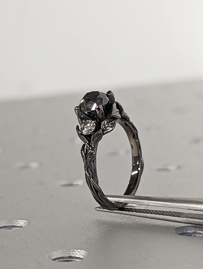 Vintage Leaf Motif Black Gold Gothic Diamond Wedding Ring