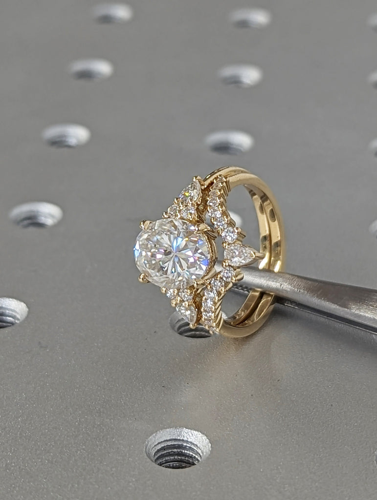 Luxury 2.5ct Oval Lab Diamond 18K Yellow Gold Engagement Ring Set | Unique Pear Moissanite Cluster Ring | Handmade Vintage Bridal Jewelry