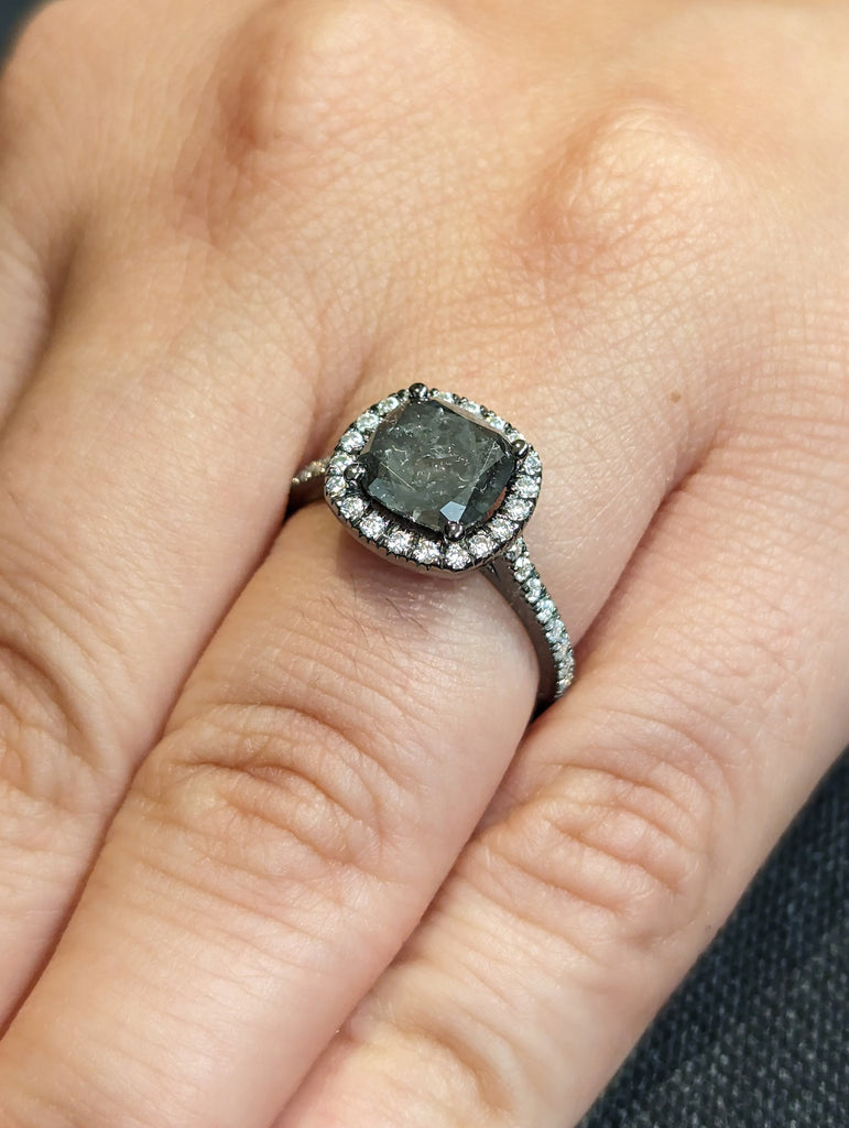 Luxury 2ct Cushion Cut Salt and Pepper Diamond Halo Gothic Black Gold Engagement Ring