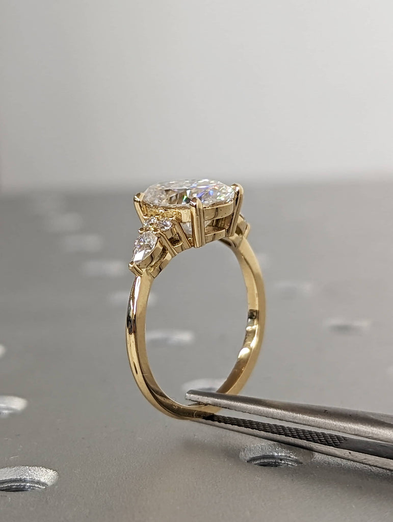 18K Yellow Gold 2.5ct Oval Moissanite Diamond Engagement Ring | Elegant Proposal Ring | Luxury Custom Bridal Jewelry | Anniversary Gift