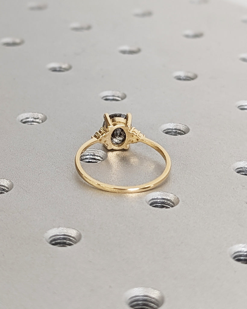 Raw Diamond Oval Round Diamond, Salt and Pepper, Unique Engagement Ring, Oval Cut Geometric Diamond Ring, 14k Gold, Custom Handmade, Vintage