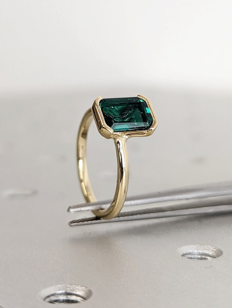 Green Emerald Engagement Ring in 14k Yellow Gold, 1.5ct Emerald Cut, May Birthstone Ring, Wedding Bridal, Solitaire Floating Bezel Setting