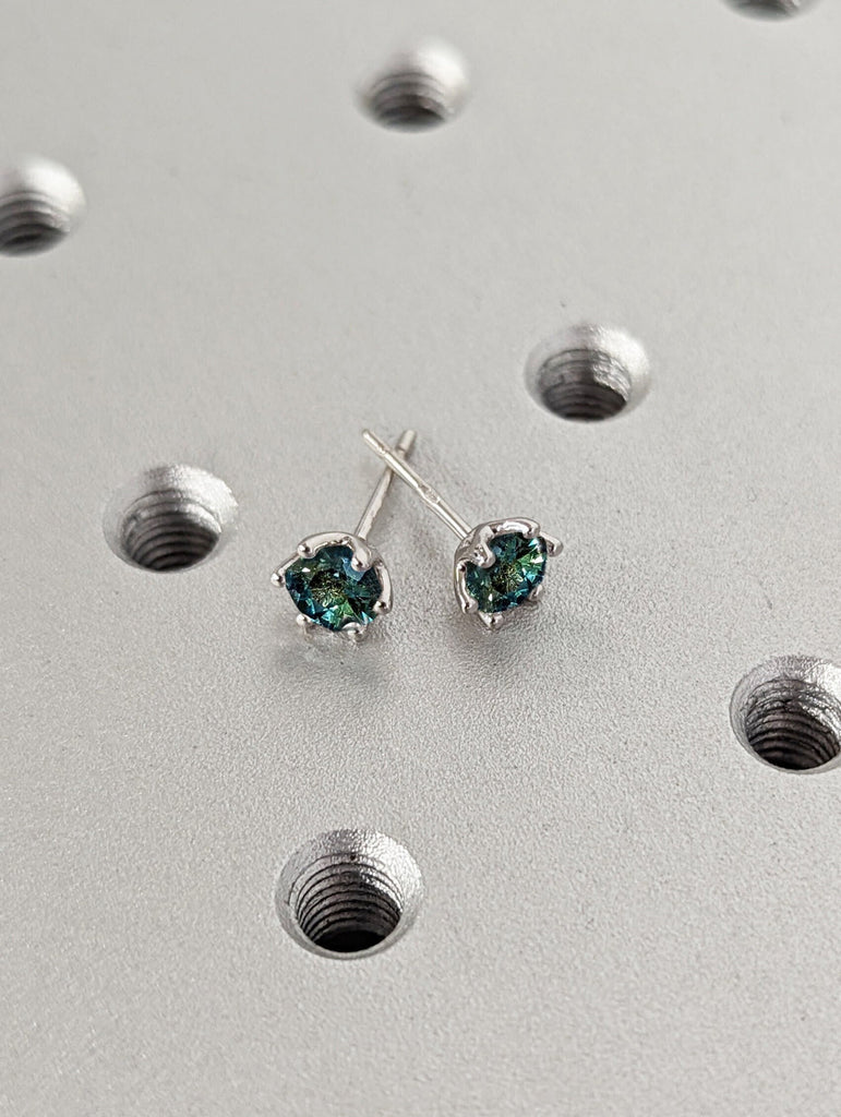 14K Gold Peacock Sapphire Stud, Natural Sapphire Stone, Sapphire Earring, Teal Sapphire, Everyday Wear, September Birthstone, Blue Green Hue