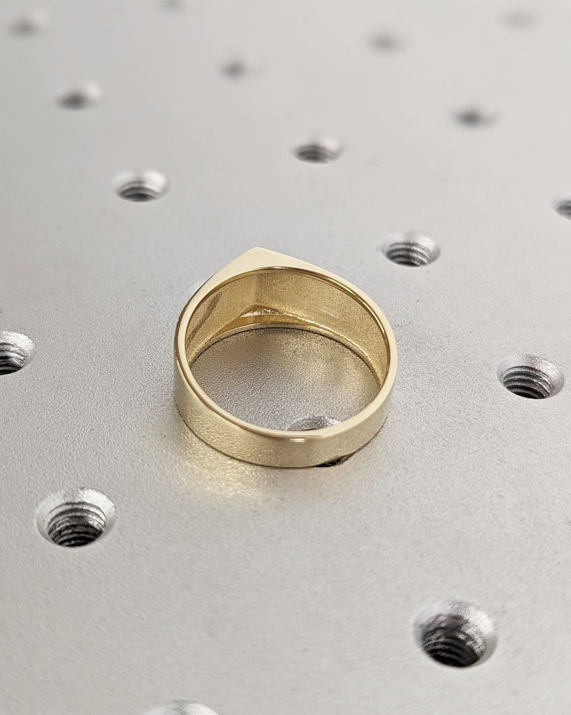 Screw ring, 14k Yellow Gold ring, Geometric ring, Chunky gold ring, Wide band ring, Signet ring, Men's ring, Gift for him, Pyramid Shape Top