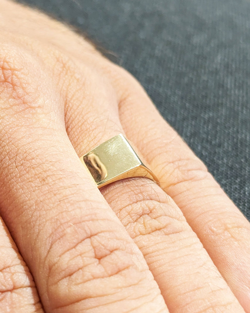 Screw ring, 14k Yellow Gold ring, Geometric ring, Chunky gold ring, Wide band ring, Signet ring, Men's ring, Gift for him, Pyramid Shape Top