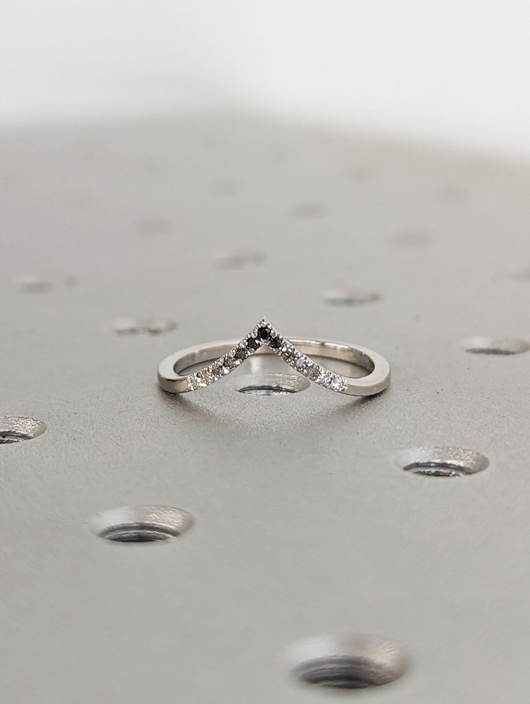 Gradient Diamond Dainty Platinum Wedding Ring