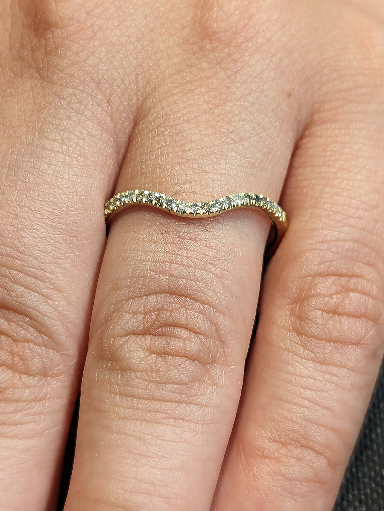 Mix Salt and Pepper Diamond 14K Yellow Gold Dainty Wavy Wedding Band