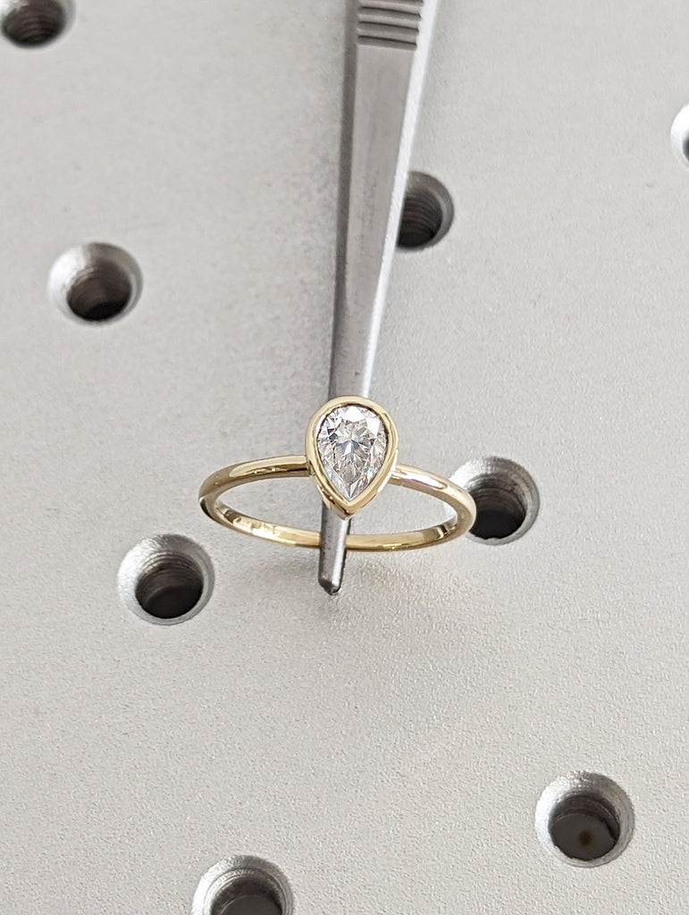 1 CT Pear Cut Lab Grown Diamond Ring / Bezel Setting Solitaire Ring / 14K Yellow Gold Wedding Bezel Ring / Engagement Ring For Her / Vintage