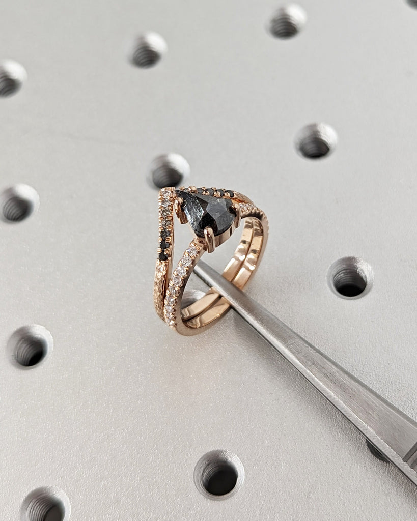 Raw Diamond Fan Cut Diamond, Salt and Pepper, Unique Engagement Ring, Rose Gold Geometric Diamond Ring, 14k Gold, Custom Handmade, Hammered