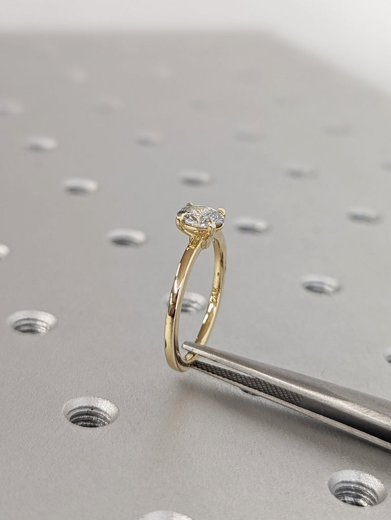 Solitaire Oval cut 0.5ct Lab Diamond 14K Yellow Gold Promise Ring
