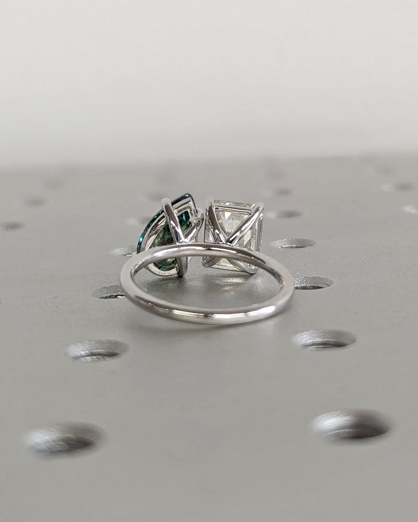 Pear And Emerald Cut Toi Et Moi Moissanite Ring / Green Pear Moissanite Engagement Ring / 18K White Gold Anniversary Ring / Two Stone Ring
