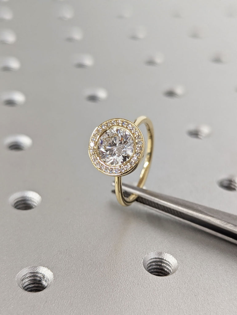 Bezel Setting 1.5ct Round Lab Diamond 14K Yellow Gold Diamond Halo Wedding Anniversary Ring