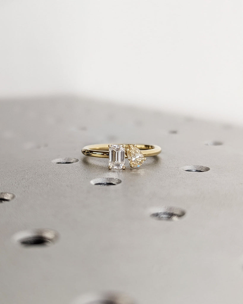 Colorless & Champagne Moissanite Toi Et Moi Ring / Emerald And Fancy Colored Pear Moissanite Ring / 14K Gold Engagement Ring / Gift For Her