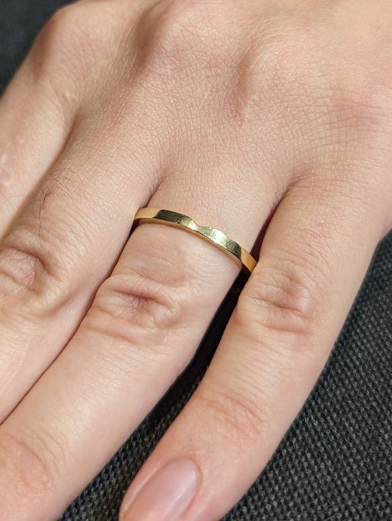 14K Yellow Gold Simple Plain Wedding Band