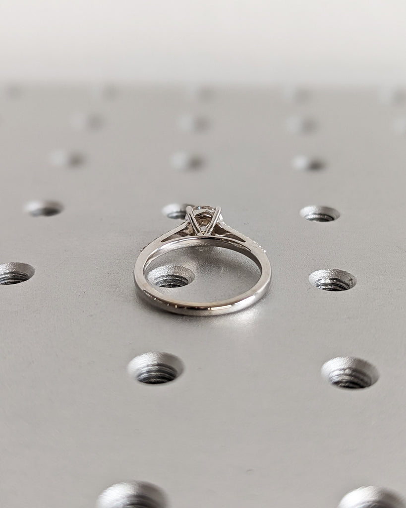 4-Prong Round Engagement Ring in 14k Solid Gold / 1, 1.5, 2 CT Moissanite Engagement Rings / Eternity Moissanite Ring / Gold Promise Ring