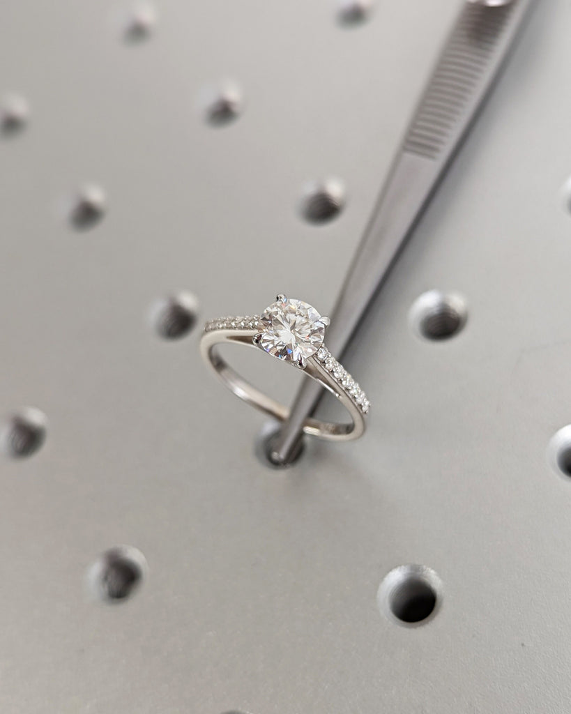 4-Prong Round Engagement Ring in 14k Solid Gold / 1, 1.5, 2 CT Moissanite Engagement Rings / Eternity Moissanite Ring / Gold Promise Ring