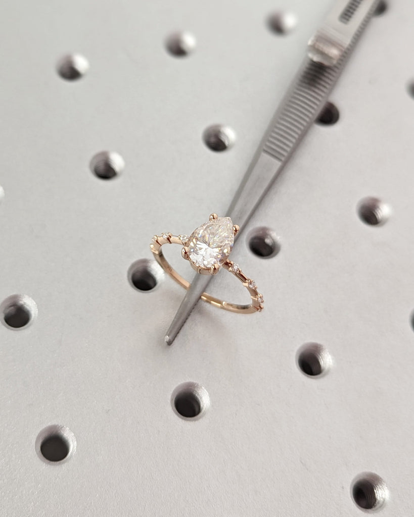 18K Solid Gold Engagement Ring/2.0CT Pear Moissanite Wedding Ring/Moissanite Engagement Ring/Stack Ring/Promise ring/Rose gold/Half Eternity