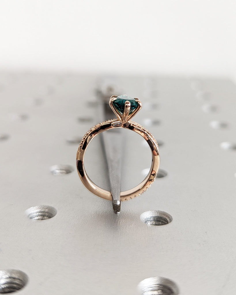 Green Emerald Engagement Ring Set Rose Gold Emerald Ring Vintage Diamond Twist Band May Birthstone Ring 2pcs Wedding Ring Set Promise Ring