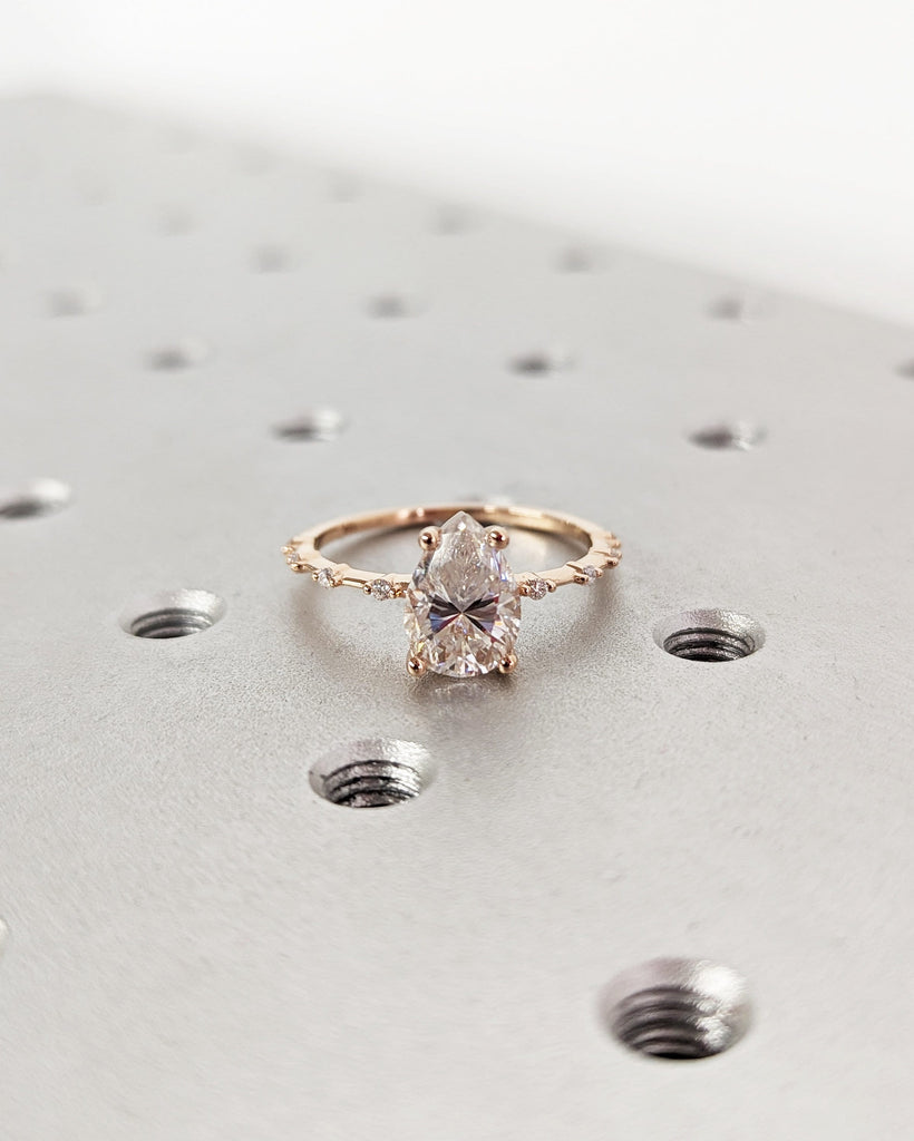 18K Solid Gold Engagement Ring/2.0CT Pear Moissanite Wedding Ring/Moissanite Engagement Ring/Stack Ring/Promise ring/Rose gold/Half Eternity