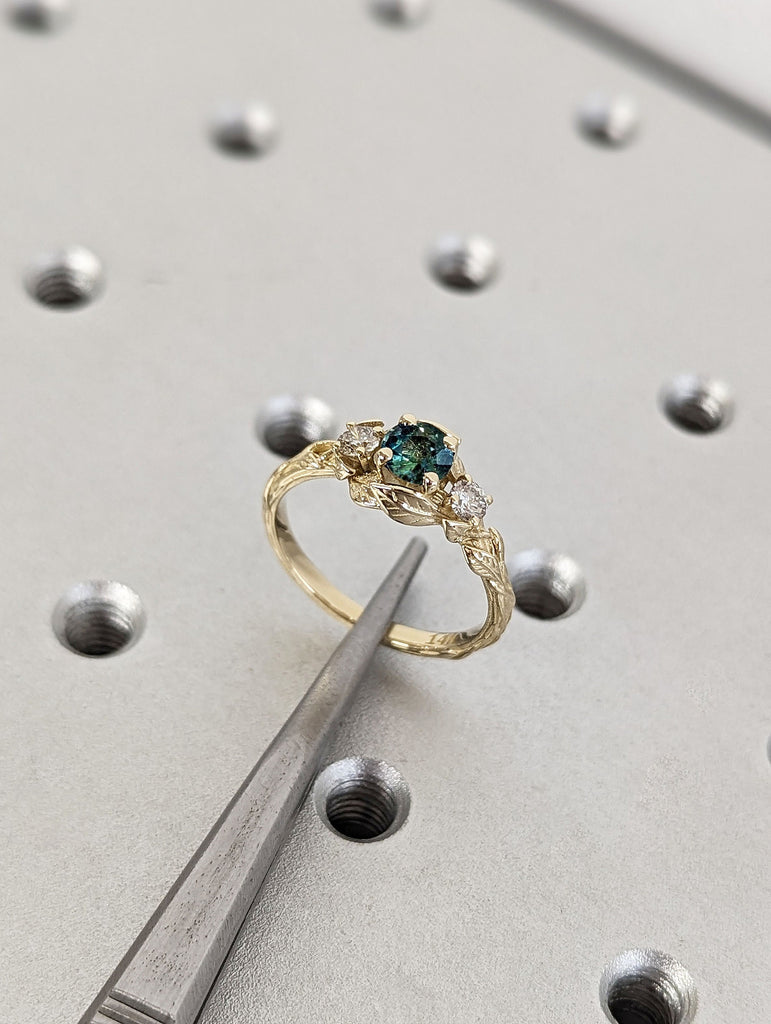 0.5ct Round Peacock Sapphire 14K Yellow Gold Nature Inspired Leaf Motifs Blue Green BIrthstone Ring