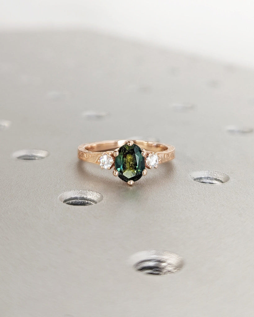 Peacock Sapphire Promise Ring Gold, Round Cut Engagement Dainty Sapphire Ring, Art Deco Ring, Green Gemstone Statement Ring Anniversary Gift