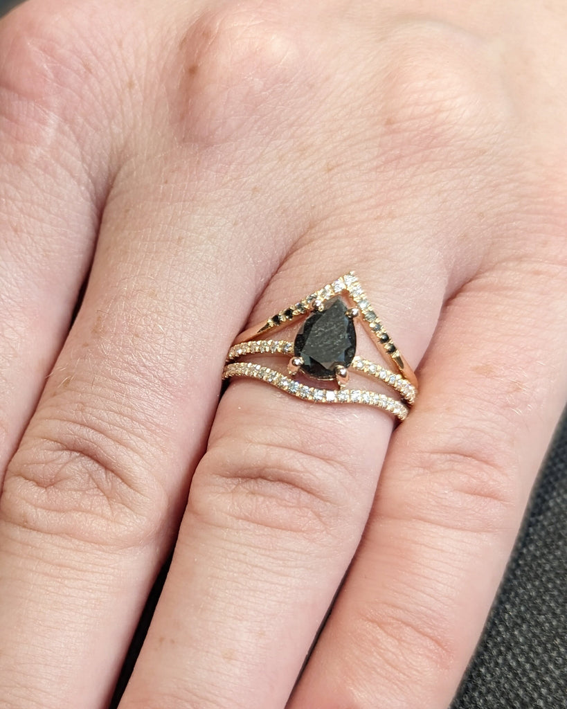 Diamond Engagement Ring Set, Rose Gold Art Deco Wedding Rings, Antique Salt and Pepper Bridal Set, Unique Pear-Shaped Design, 3-Piece Set