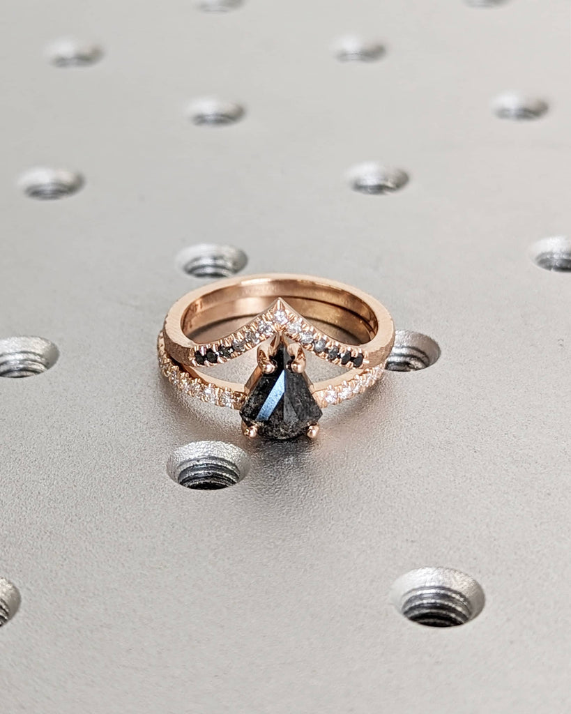 Raw Diamond Fan Cut Diamond, Salt and Pepper, Unique Engagement Ring, Rose Gold Geometric Diamond Ring, 14k Gold, Custom Handmade, Hammered