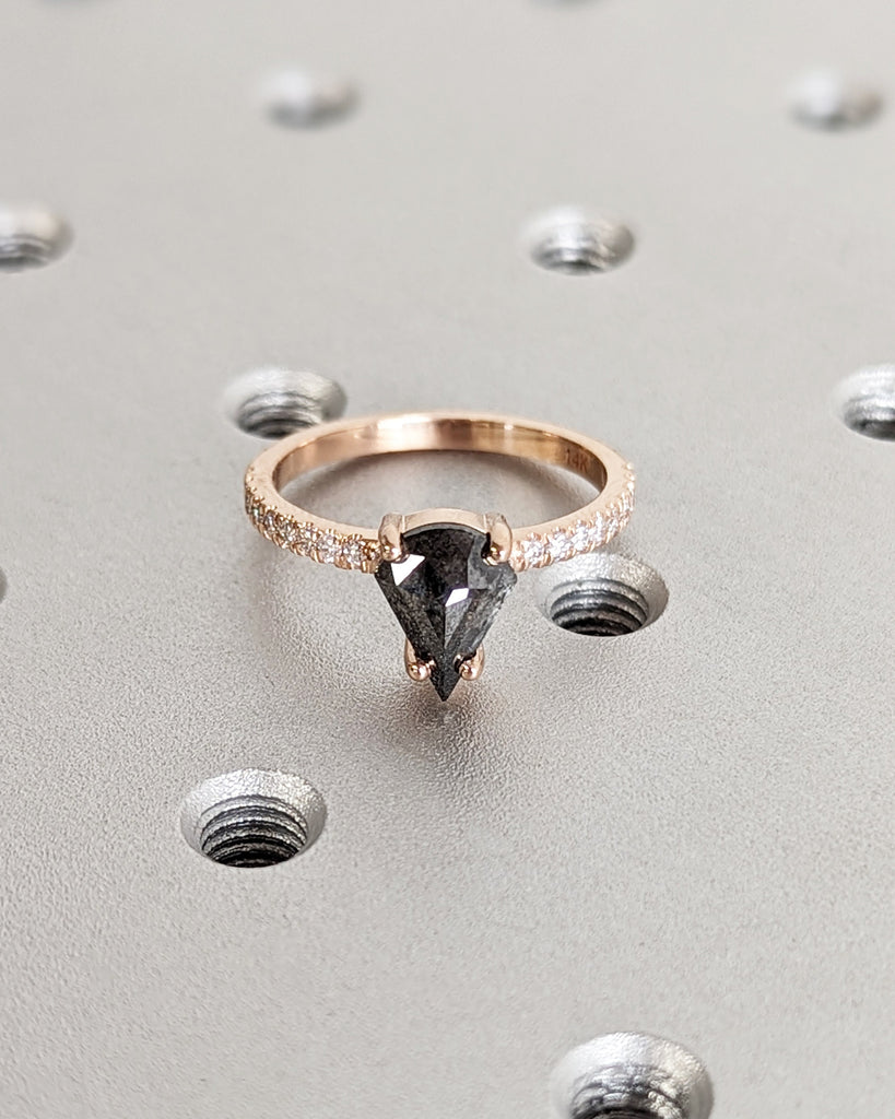 Raw Diamond Fan Cut Diamond, Salt and Pepper, Unique Engagement Ring, Rose Gold Geometric Diamond Ring, 14k Gold, Custom Handmade, Hammered