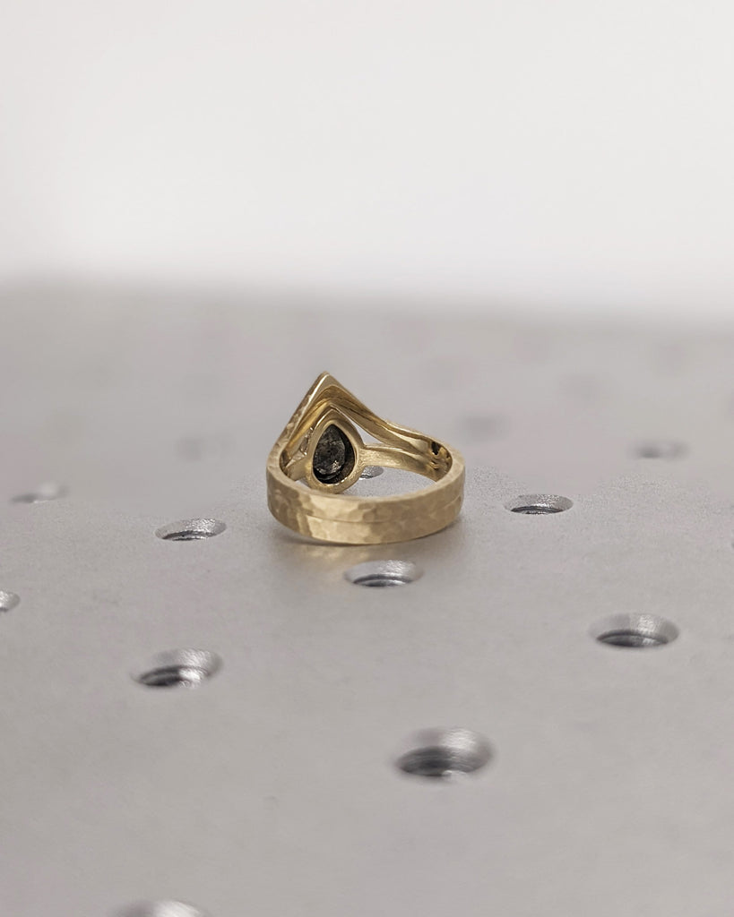 Vintage Salt and Pepper Diamond Engagement Ring Yellow Gold Engagement Ring Diamond Hammered Bezel Ring Matte Finish Ring Bridal Anniversary
