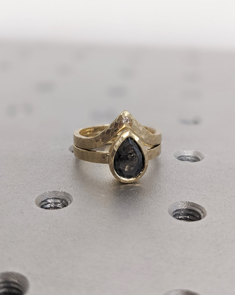 Vintage Salt and Pepper Diamond Engagement Ring Yellow Gold Engagement Ring Diamond Hammered Bezel Ring Matte Finish Ring Bridal Anniversary