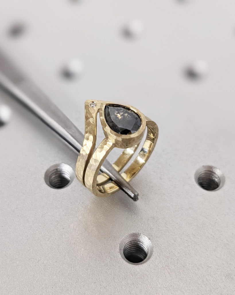 Vintage Salt and Pepper Diamond Engagement Ring Yellow Gold Engagement Ring Diamond Hammered Bezel Ring Matte Finish Ring Bridal Anniversary