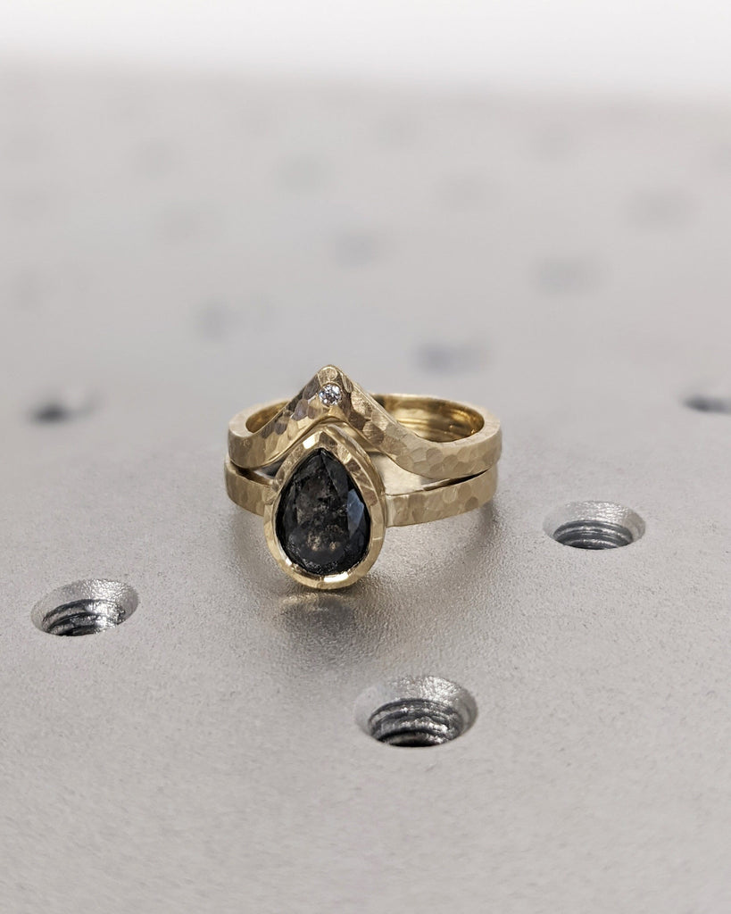 Vintage Salt and Pepper Diamond Engagement Ring Yellow Gold Engagement Ring Diamond Hammered Bezel Ring Matte Finish Ring Bridal Anniversary