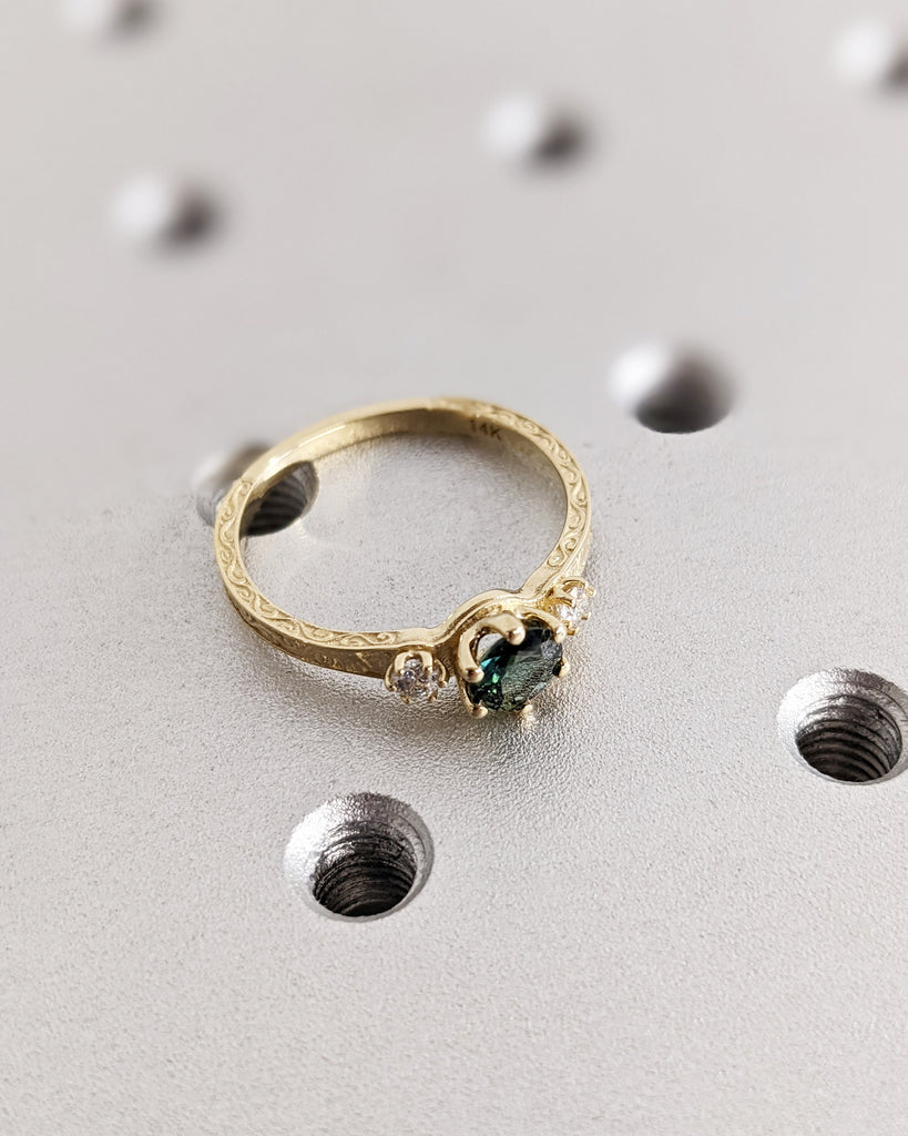 Peacock Sapphire Promise Ring Gold, Round Cut Engagement Dainty Sapphire Ring, Art Deco Ring, Green Gemstone Statement Ring Anniversary Gift