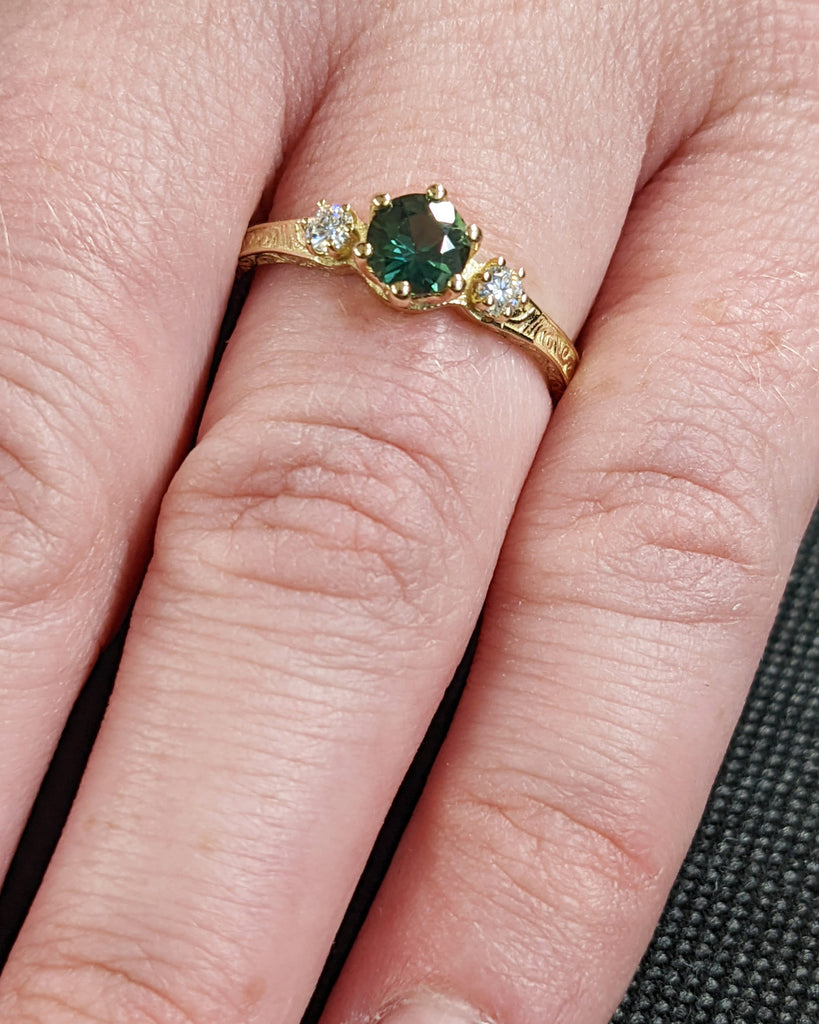 Peacock Sapphire Promise Ring Gold, Round Cut Engagement Dainty Sapphire Ring, Art Deco Ring, Green Gemstone Statement Ring Anniversary Gift