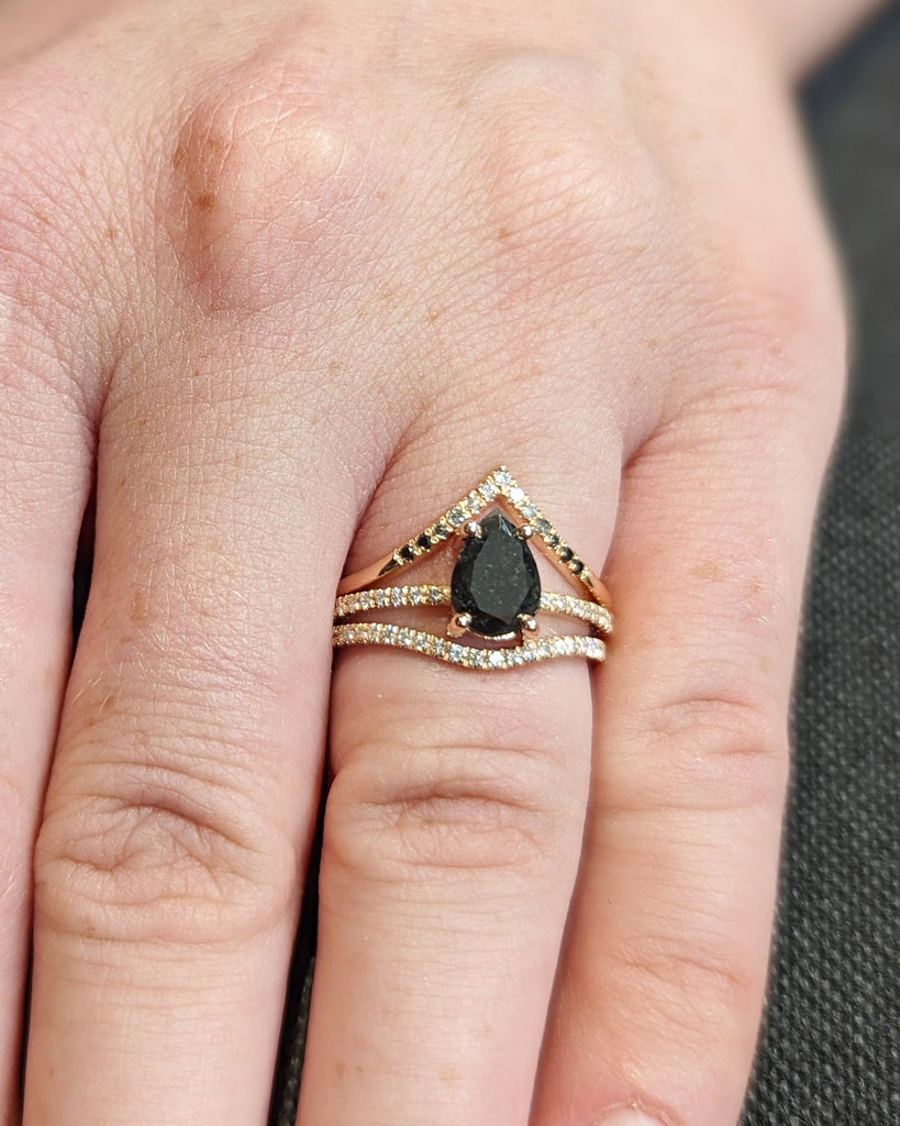 Diamond Engagement Ring Set, Rose Gold Art Deco Wedding Rings, Antique Salt and Pepper Bridal Set, Unique Pear-Shaped Design, 3-Piece Set