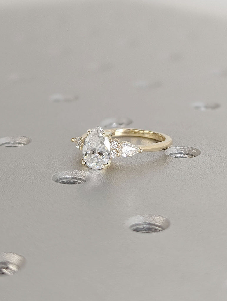 1ct Pear cut Moissanite d 14K Yellow Gold Diamond Clusters Engagement Ring