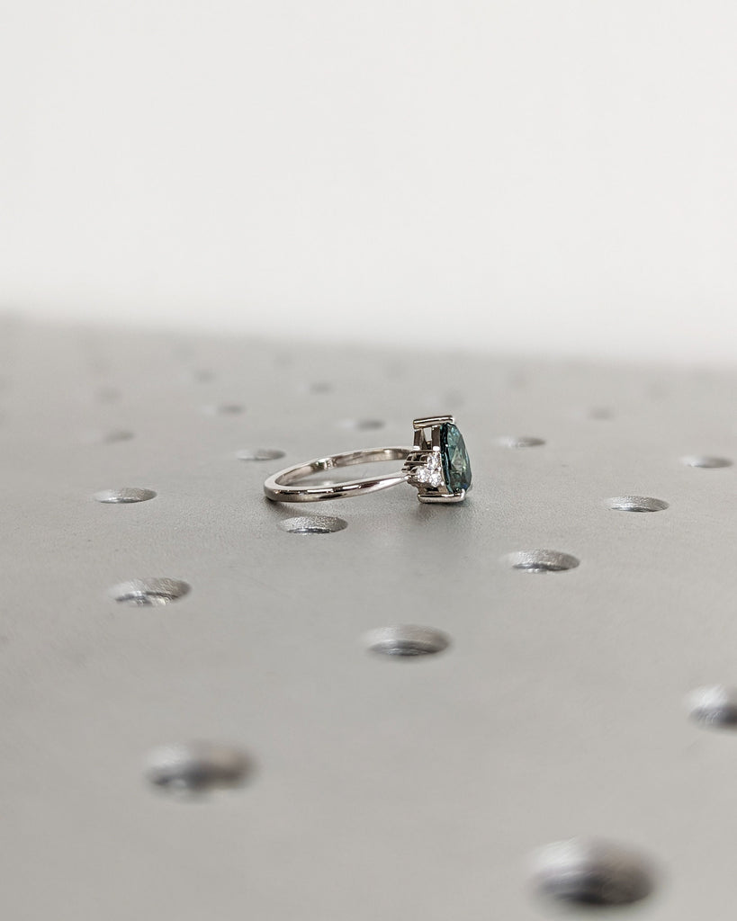 Pear Green Moissanite Engagement Ring, Heavenly Wedding Ring, Cyan Blue Moissanite Ring, Ring for Women, Anniversary Gift Ring, Cluster Ring