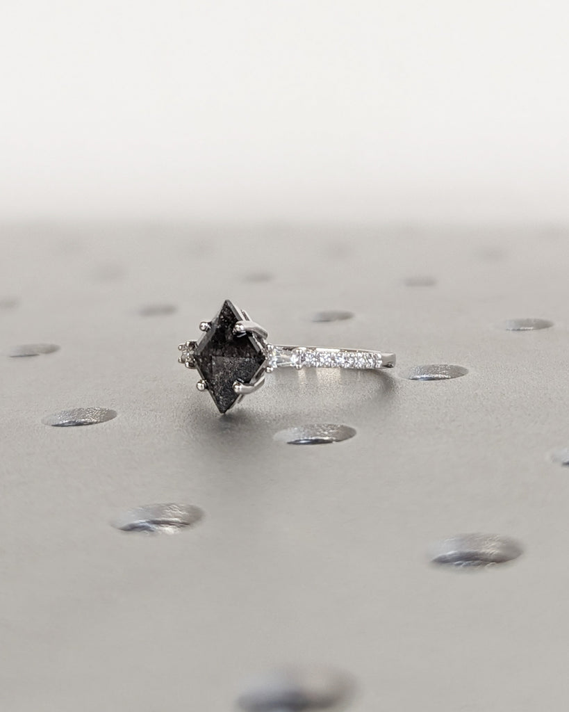 Raw Diamond Kite Baguette Diamond, Salt and Pepper, Unique Engagement Ring, Rose Cut Geometric Diamond Ring, 18k Gold, Custom Crafted Ring