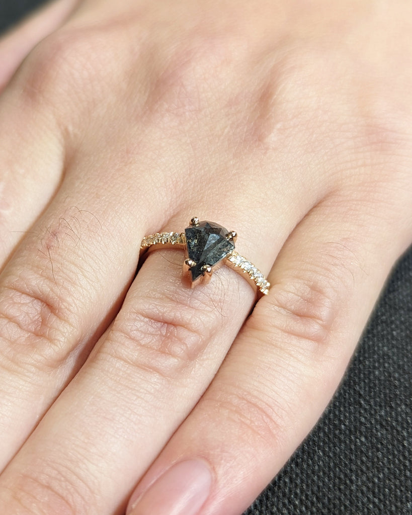Raw Diamond Fan Cut Diamond, Salt and Pepper, Unique Engagement Ring, Rose Gold Geometric Diamond Ring, 14k Gold, Custom Handmade, Hammered