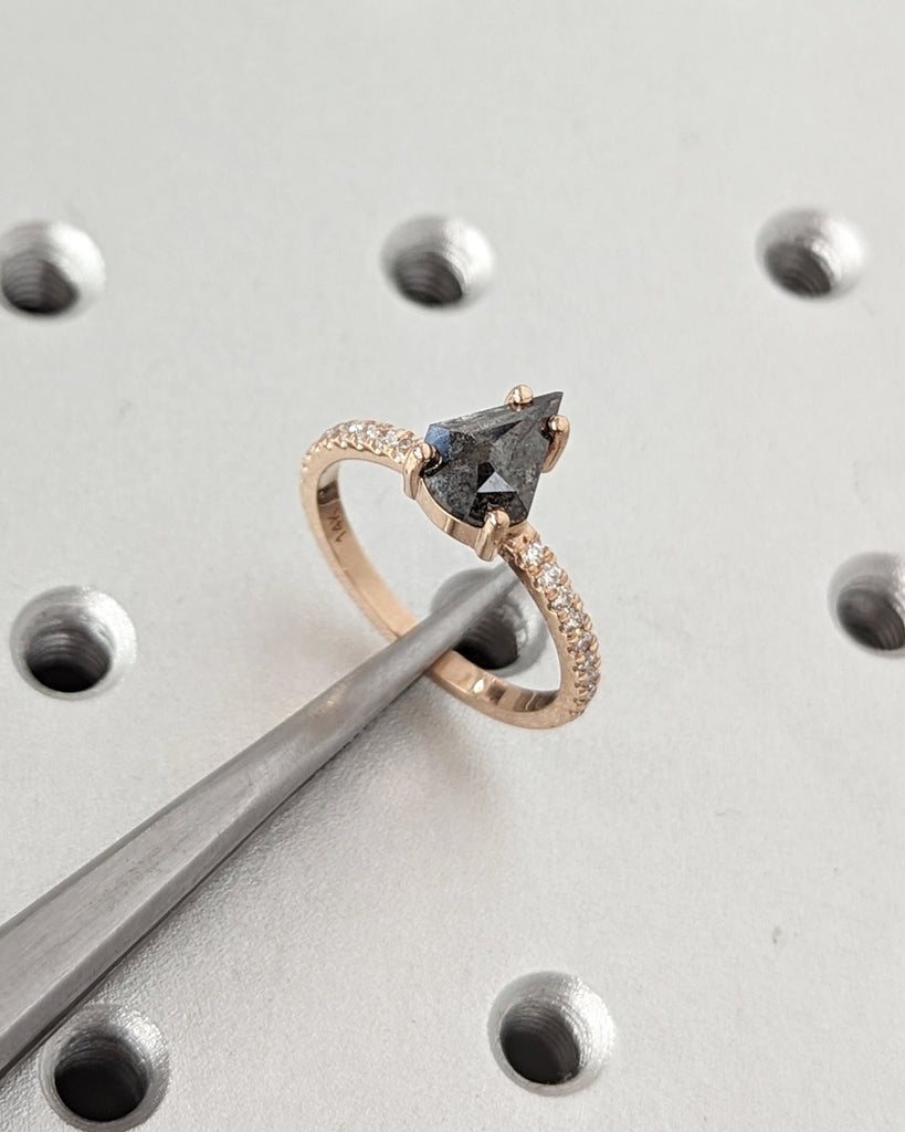 Raw Diamond Fan Cut Diamond, Salt and Pepper, Unique Engagement Ring, Rose Gold Geometric Diamond Ring, 14k Gold, Custom Handmade, Hammered